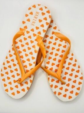 🌸. MARINA White Flip Flops with Orange Heart Print